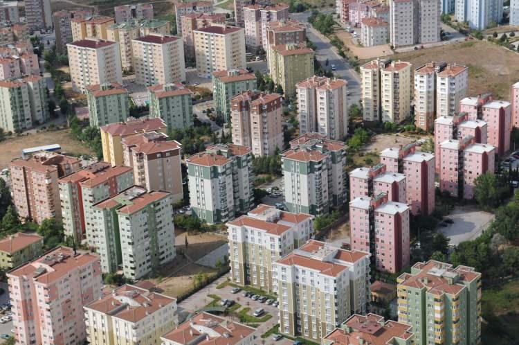 <p>Ocak-Mart döneminde gerçekleşen ipotekli konut satışları ise bir önceki yılın aynı dönemine göre yüzde 44,7 artışla 68 bin 342 oldu.<br />
Mart ayındaki ipotekli satışların, 7 bin 767'si; Ocak-Mart dönemindeki ipotekli satışların ise 18 bin 485'i ilk el satış olarak gerçekleşti.</p>