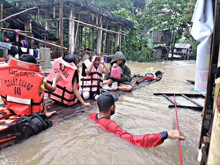 <p>Şinhua ajansının haberine göre, afette en fazla can kaybı 81 kişinin öldüğü Leyte eyaletine bağlı Baybay şehrinde görüldü. Eyalete bağlı Abuyog bölgesinde ise 31 kişi hayatını kaybetti.</p>

<p> </p>
