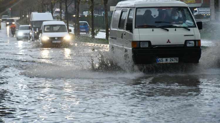 <p> Manisa<br />
Pazartesi - Gök gürültülü sağanak yağışlı</p>