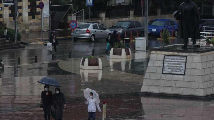 <p> Kilis<br />
Salı - Yağmurlu</p>
