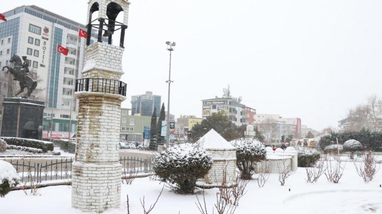 <p> Niğde<br />
Pazartesi - Sağanak yağışlı<br />
Salı - Kar yağışlı</p>