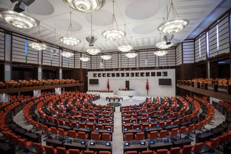 <p>Özel oturuma, "Milletin Çocukları Meclis’in Çocukları" projesi kapsamında Meclis'e gelen 102 çocuk katılacak.</p>
