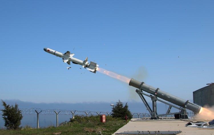 <p>Bu füzenin, Harpoon füzelerinin yerini alması planlanıyor. Projenin ilk adımları 2009'da atılmıştır. 2018'in Kasım ayında testleri başarıyla geçmiştir. Ardından seri üretim aşamasına gelmişti</p>