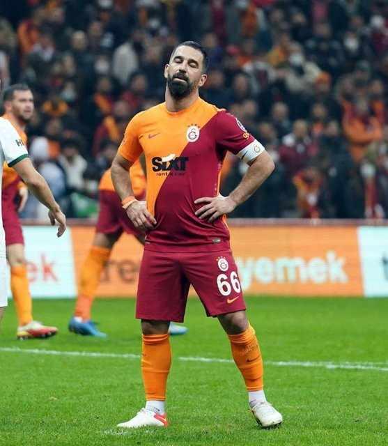 <p>ARDA TURAN</p>
