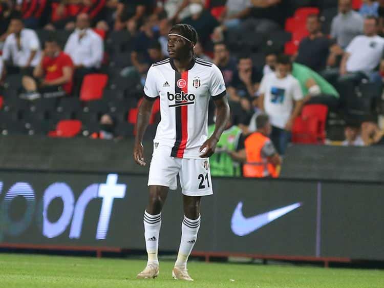 <p>FABRİCE N'SAKALA</p>
