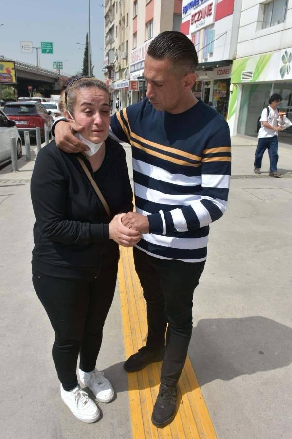 <p>Ben sonrasında 5 gün boyunca acile gittim. Doktorlar her seferinde 'bir şey yok' dedi. Durumu ağırlaştı. Aydın'a sevk ettiler. O gün yoğun bakıma alındı. 12 saat sonra yaşamını kaybetti" diye konuştu.</p>
