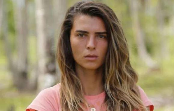 <p><span style="color:#800000"><strong>Merve Aydın</strong></span></p>
