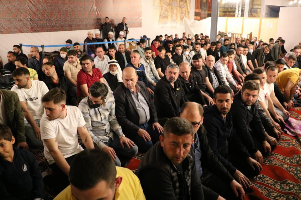 <p> </p>

<p> </p>
