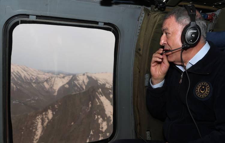 <p>Milli Savunma Bakanı Hulusi Akar, Pençe Kilit Operasyonu'nda bugüne kadar 56 teröristin etkisiz hale getirildiğini belirterek, "Operasyonumuz büyük bir başarıyla, planlandığı şekilde devam ediyor." dedi.</p>
