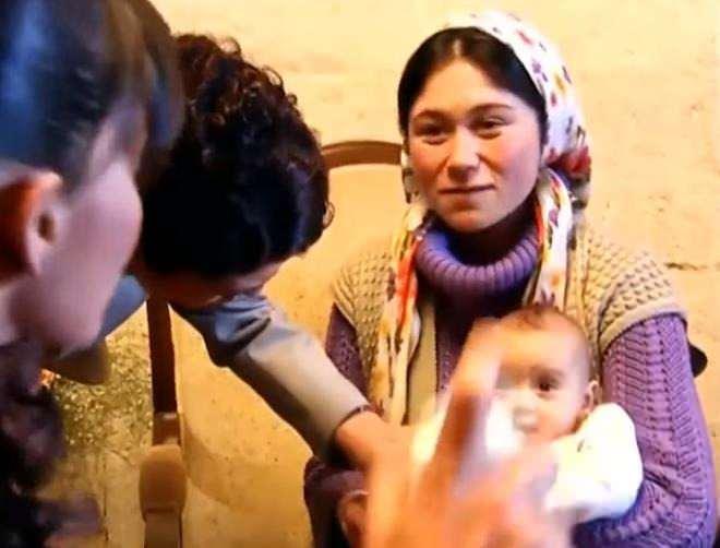 <p><span style="color:#800080"><strong>Nevşehir Kapadokya'da yaşayan Yeliz Özdemir, kız kardeşinin kurduğu mimarlık şirketine ortak.</strong></span></p>