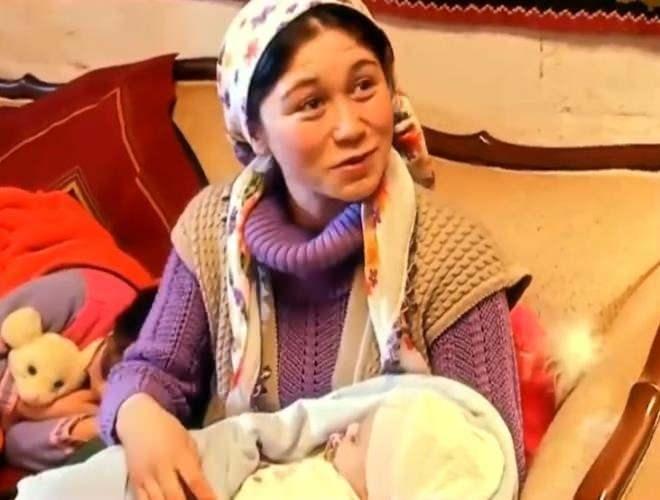 <p><span style="color:#800080"><strong>Mustafa Cengiz ile hayatını birleştiren Özdemir'in bir de oğlu var. İşte Asya'nın son hali...</strong></span></p>