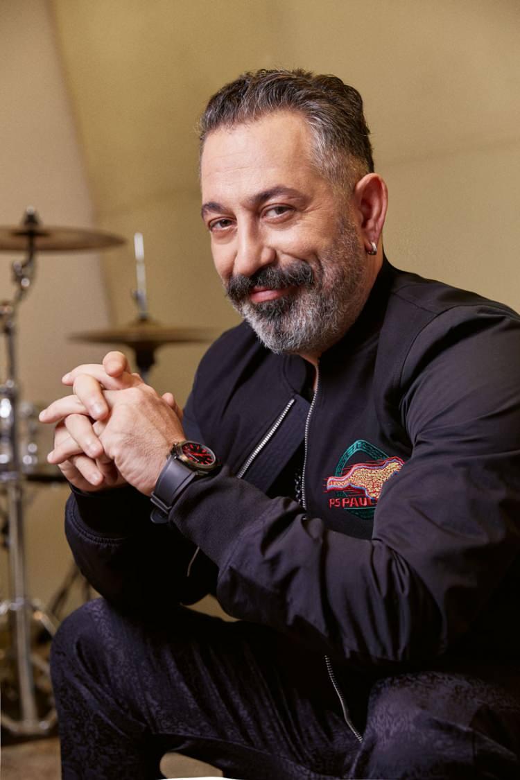 <p><strong>CEM YILMAZ</strong></p>
