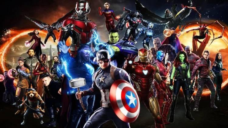 <p><span style="color:#B22222"><strong>Her yapımında bambaşka bir dünyanın kapılarını aralayan Marvel dünyası; Iron Man, Kaptan Amerika, Thor, Hulk, Black Widow gibi pek çok süper kahramanın maceralarına ışık tutuyor. </strong></span></p>
