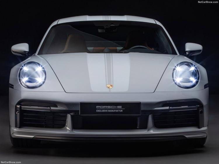 <p>Porche, sınırlı sayıda üreteceği geçmişin ruhunu yansıtan, 911 Sport Classic modelini tanıttı.</p>
