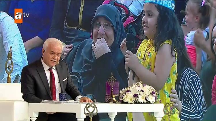<p><span style="color:#800000"><strong>10- DÖVME, PROTEZ TIRNAK VE KALICI MAKYAJ CAİZ Mİ?</strong></span></p>

<p><strong>Kabul olur. Ama Takmayın. Allah'ın verdiği güzel tırnağı neden kapatıyorsun. Bazıları tırnak yemesin diye protez tırnak takıyor ama bu kusur bitince takmasa daha iyi.</strong></p>

<p> </p>

<p> </p>

