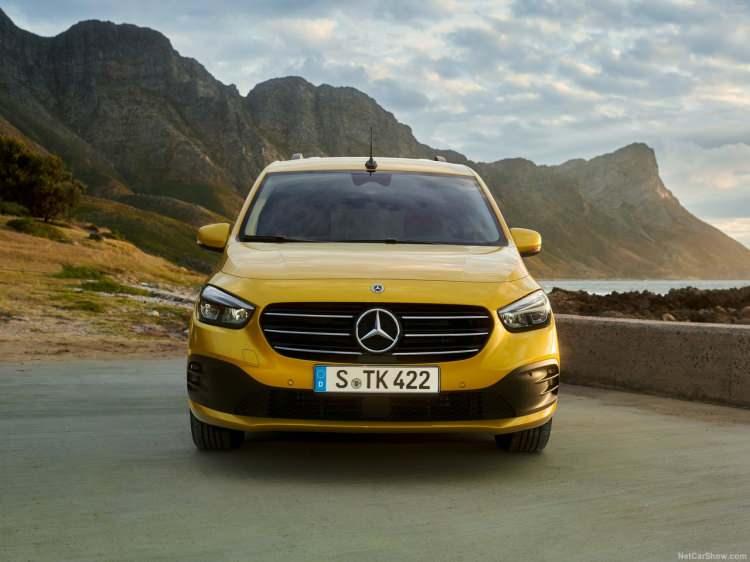 <p>85 kW (116 HP) dizel motor, yüksek güç ve yüksek tork işleviyle örneğin sollama gibi anlık güç gereksinimlerini destekliyor. Anlık olarak 89 kW güç ve 295 Nm tork elde ediliyor.</p>