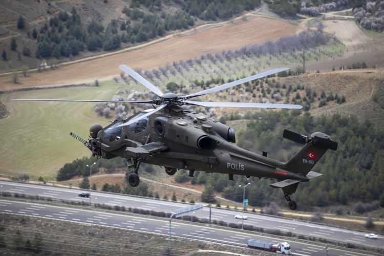 <p>"Öncelikle helikopter pilotu olmayı gerçekten istemeleri gerekiyor. Hayatlarını buna göre şekillendirmezlerse çok yıpranabilirler. Sabırlı bir şekilde azimle, çok çalışmalarını öneriyorum. Başta şehit pilotlarımızın ruhları şad olsun. Bu vesileyle tüm pilotlarımızın da Dünya Pilotlar Günü kutlu olsun."</p>
