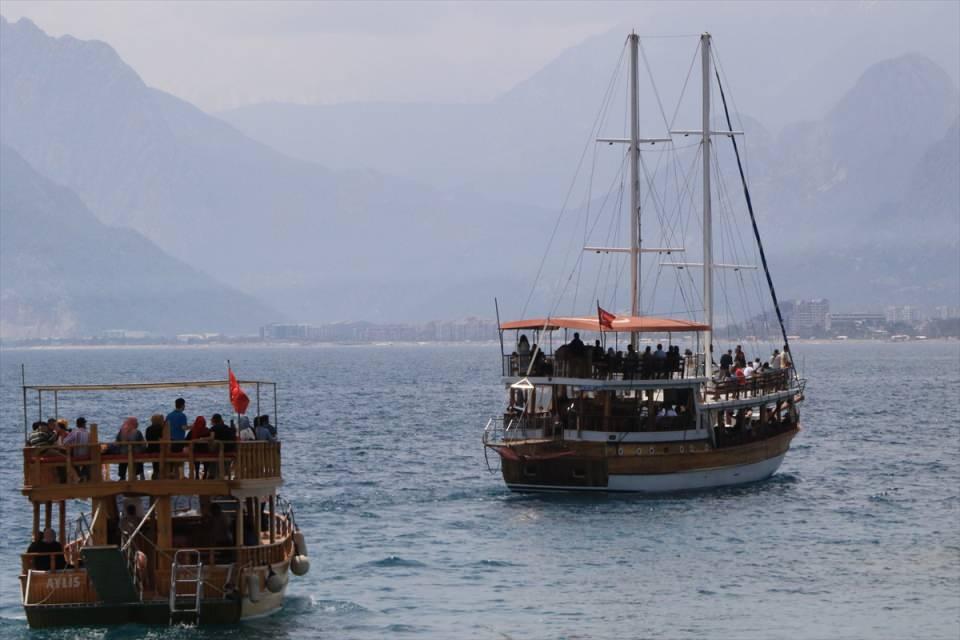 <p>Tek pazara güvenerek yola çıkmamak gerekiyor. İngiltere ve Almanya'nın yanı sıra Hollanda, İsviçre, Norveç, İsrail, Danimarka'dan misafirlerimiz var." dedi.</p>
