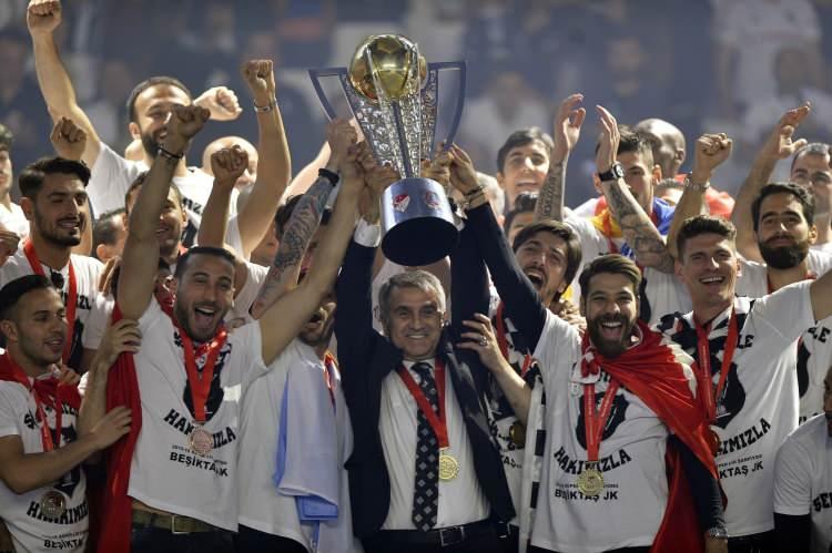 <p>2016 yılı Süper Lig şampiyonu Beşiktaş</p>