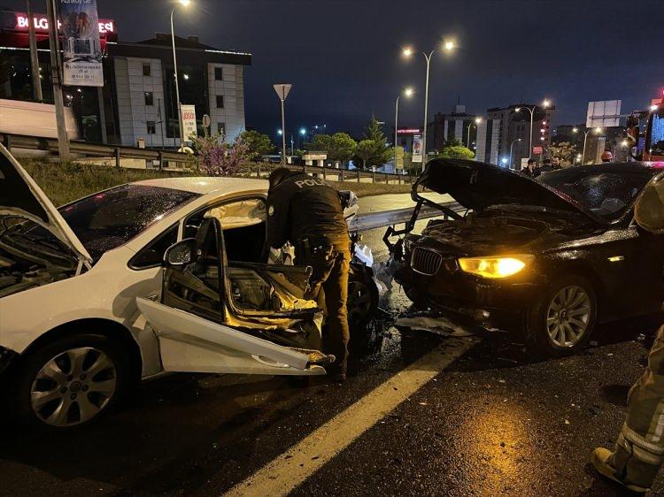 <div>Ekiplerin ilk kazaya müdahalesi sırasında olay yerinde yeterli güvenlik önlemi alınmaması sebebiyle ilk kazadan dakikalar sonra ikinci kaza meydana geldi.</div>

<div> </div>
