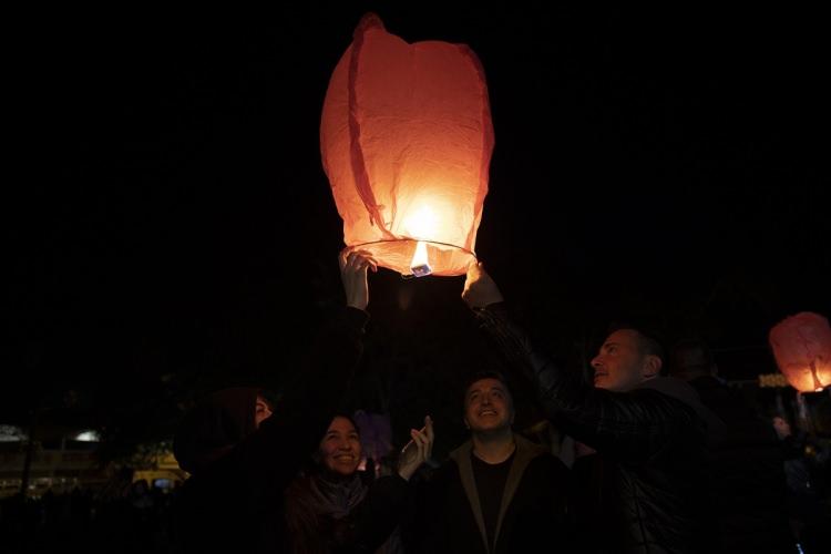 <p>Gürkan ise Kovid-19 salgını nedeniyle 2 yıldır yapılamayan etkinlikleri gerçekleştirmenin mutluluğunu yaşadıklarını belirterek, Kakava-Hıdrellez'in tüm dünyaya barış, huzur ve sağlık getirmesini diledi.</p>

<p> </p>
