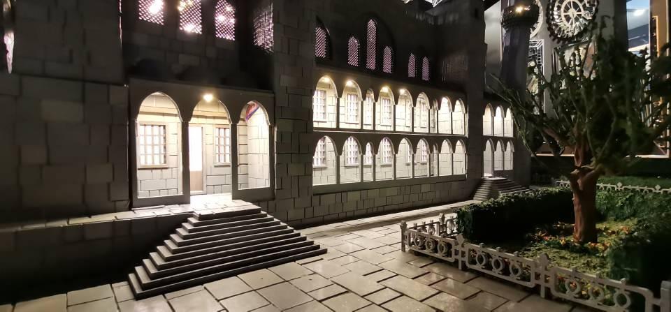 <p><strong>'SULTANAHMET ÇOK ÖZEL CAMİ'</strong></p>

<p>12 kişilik ekibin çalışması ile Sultanahmet Camisi'nin maketinin hazırladığını belirten Serkan Alper, "Sultanahmet Camisi, bizim için çok önemli, Türkiye'nin bayrağı. </p>
