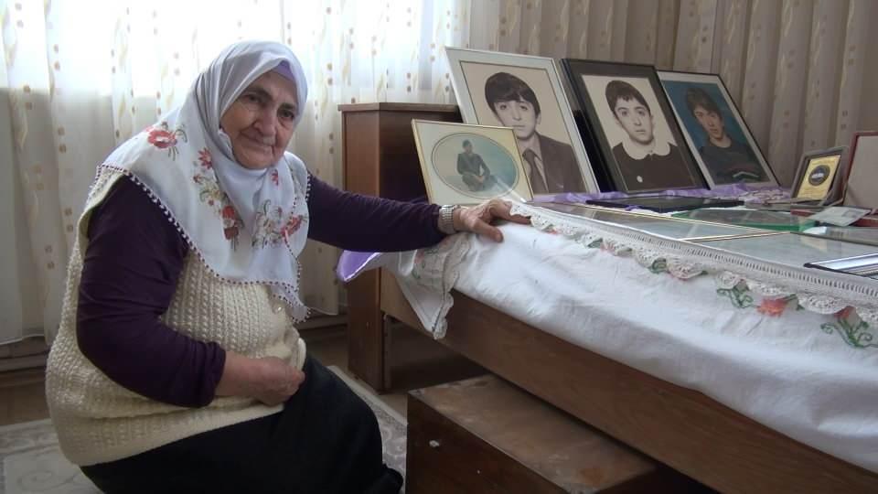 <p>Memleketi Rize'nin Ambarlık köyünde toprağa verilen Türüt'ün ailesi, şehit evlatlarının odasını fotoğraf ve eşyaları ile donattı. </p>

