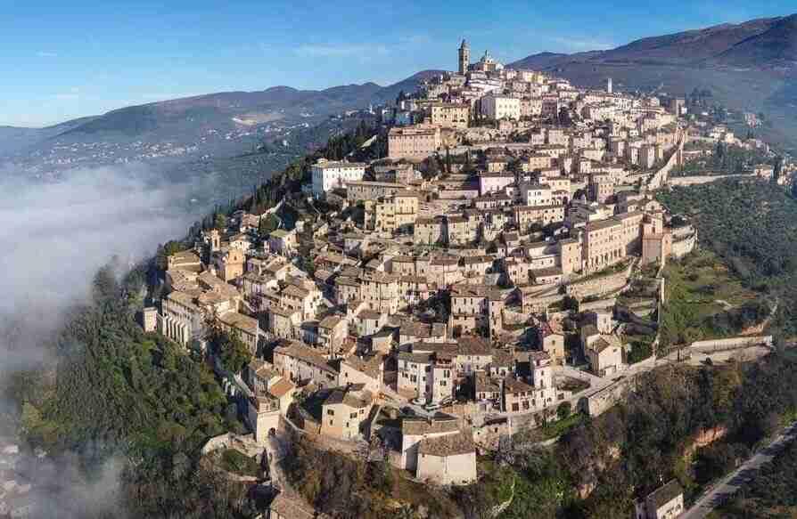 <p>10- San Marino – 64 bin 443 dolar</p>

<p> </p>
