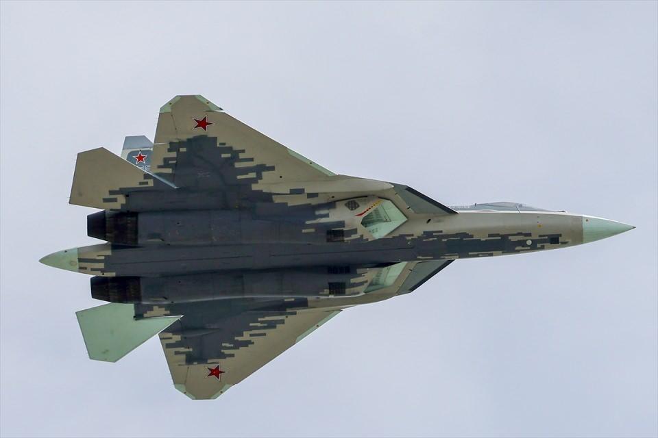 <p>Sukhoi Su-57 uçakları provada gösteri uçuşu gerçekleştirdi.</p>
