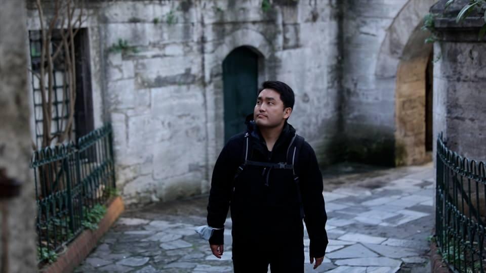 <p>Doshisha Üniversitesi Hristiyan İlahiyatı bölümünde lisans eğitimini tamamlayan Kawanishi, AA muhabirine yaptığı açıklamada, Müslüman olduktan sonra Almanya'da kelam alanında doktora çalışması yaptığını belirterek, “Hristiyanlık okurken İslamiyet, Yahudilik gibi farklı dinlerde asgari bilgiler de vermek için fakültede dersler veriliyordu. Ben de bu derslere katıldım. Benim bildiğim İslam'dan bambaşka şeyleri burada öğrendim.” dedi.</p>

<p> </p>
