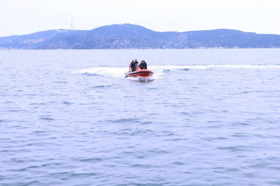 <p>Her görevimizi icra ederken insan hayatına dokunduğumuz için bu konu fazlasıyla etkilemekte. Her personelimiz insanlara yardım etmek için canla başla mücadele etmekte. Çoğu iş sektörü erkeklere göre daha uygun olarak görülürken, aslında kadınlarında istedikleri işi yapabildiklerini bilmelerini isterim. Kurumumuzda kadın personeli bu konuda hiçbir zaman ayrı tutmamış, aksine eşit şartlarda bizlere çalışma ortamı sağlayıp bizlere önem vererek her konuda olanak sağlamak için çabalamıştır” dedi.</p>
