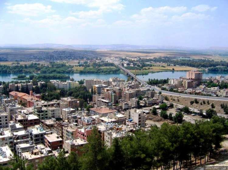 <p><strong>Siverek, Şanlıurfa</strong><br />
<br />
Nüfus: 266.971 kişi</p>