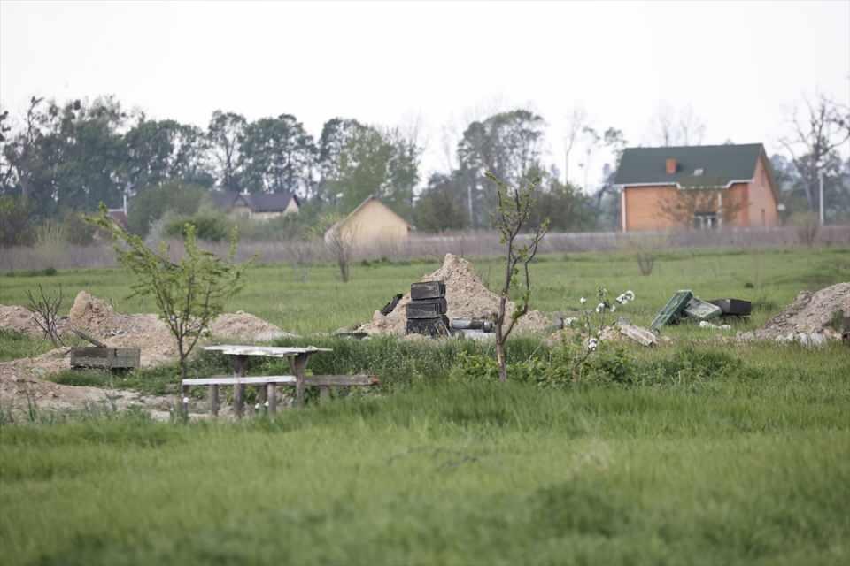 <p>Vışhorod kentinin kuzeyindeki Kozaroviçi köyü, Dinyeper Nehri'nin kıyısında bulunuyor.</p>

<p> </p>
