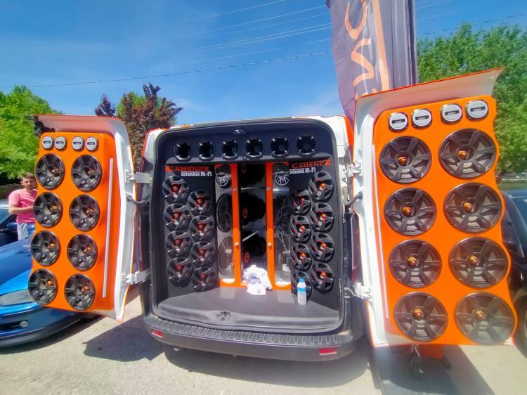 <p>Emre İlber de, 50 bin liraya aldığı aracına şu an 40 bin liralık modifiye parası harcadığını daha da harcayacağını s&ouml;yledi.</p>
