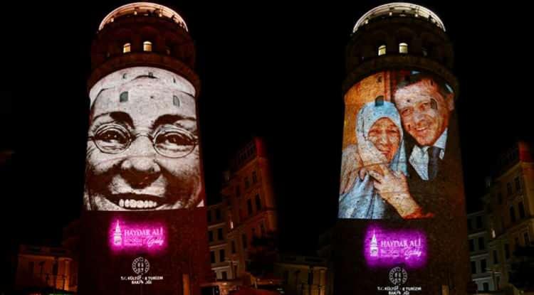 <p><span style="color:#4B0082"><strong>Beyoğlu Belediyesi vefasıyla tüm annelere duygu dolu anlar yaşattı. 8 Mayıs anneler gününü, Galata Kulesi'ne yansıtılan fotoğraflarla kutlandı.</strong></span></p>
