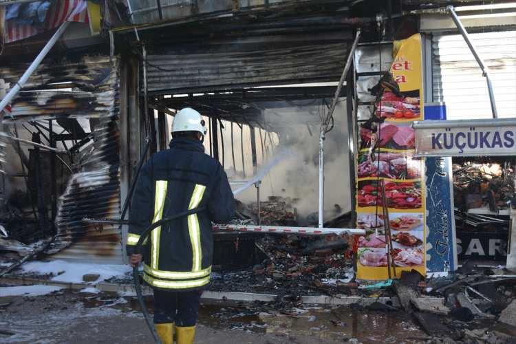 <p>Belediye Başkanı Kayacan da Bolvadin'in tescilli yapıların yoğun bulunduğu bir ilçe olduğunu belirtti.</p>