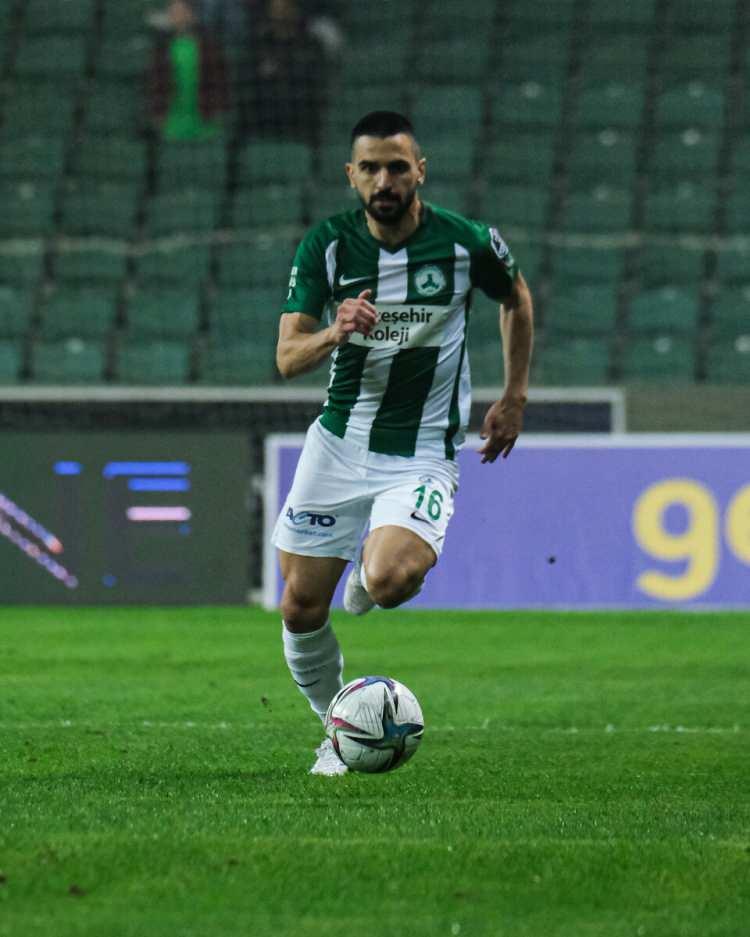 <p>Aziz Behich<br />
<br />
Yaş: 31<br />
<br />
Güncel Kulüp: Giresunspor</p>
