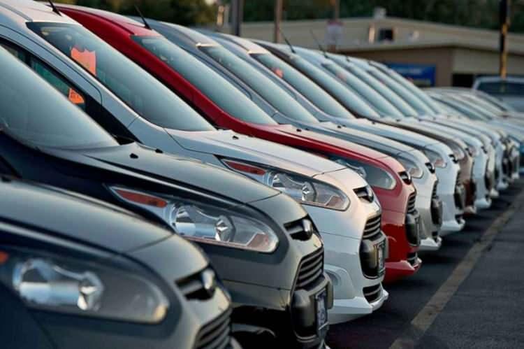 <p>Nisan 2022'nin verilerinin de eklenmesiyle, yıl başından bu yana satılan otomobil ve hafif ticari araç sayısı 212 bin 085 olarak kayıtlara geçti. Geçtiğimiz yıl ilk 4 aylık dönemde 260 bin 148 araç satılmıştı.</p>
