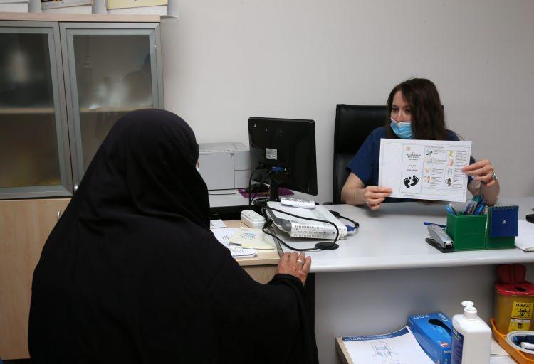 <p> Ben de mesai sonrası bu faaliyete katılıyorum. Her faaliyet yaklaşık 2 saat sürüyor. Çocuklar ve kadınlar için düzenlenen etkinliklere de katıldım."</p>
