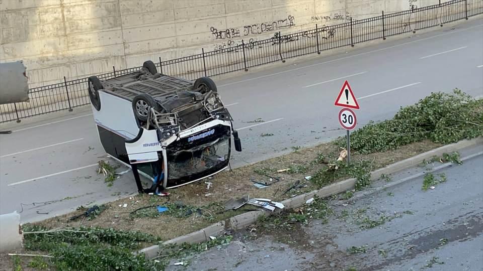 <p>Ağır yaralandığı tespit edilen Ş.D. ambulansla Seyhan Devlet Hastanesine sevk edildi.</p>

<p> </p>
