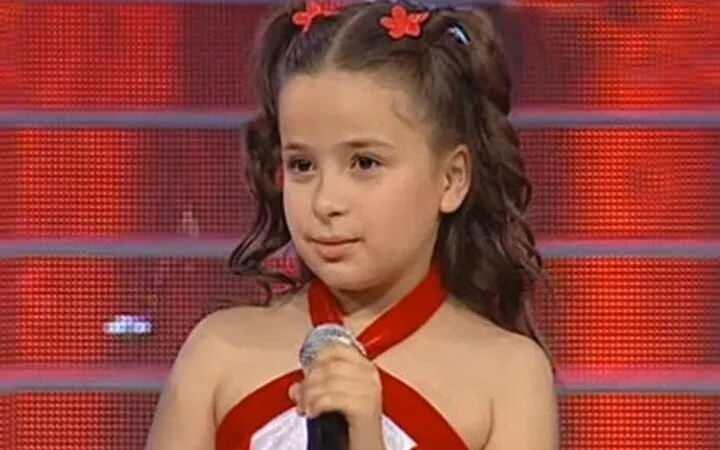 <p><strong>Şimdilerde 25 yaşında olan Berna müziğe devam ediyor.</strong></p>
<p> </p>