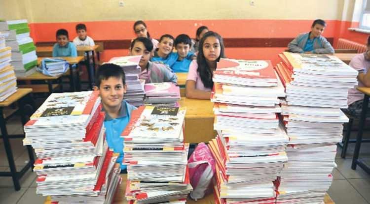 <p>"Bu süreç başarılı bir şekilde ilerliyor. Salgın sürecindeki öğrenme kayıplarını telafi etmek ve sınav sürecindeki öğrencilerimizi desteklemek için çalışmaya devam edeceğiz."</p>