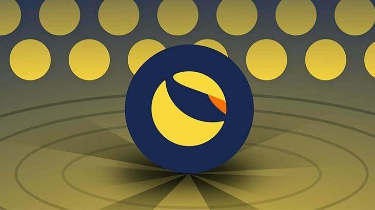 <p>Gelinen noktada ilk 10'da gösterilen ve çok sayıda yatırımcısı bulunan LUNA'nın değerinin sıfırlanması ve Binance'den delist edilmesi, sabit coinlerdeki istikrarsızlığın piyasanın geneline sıçramasıyla sonuçlandı.</p>