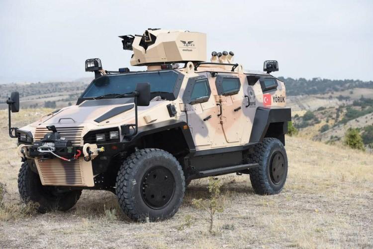 <p><strong>- Hafif zırhlı araçta yeni bir sayfa</strong></p>
<p>Emniyet güçleri ve askeri birliklerin kullanımı için tasarlanan Yörük 4x4, kullanıcısına, hafif zırhlı araç sınıfında en üst seviye mobilite ve koruma performansı vadediyor. Araç, kullanıcı isteklerine göre değiştirilebilir yüksek seviyede balistik ve mayın/el yapımı patlayıcı koruması sağlıyor.</p>
<p> </p>