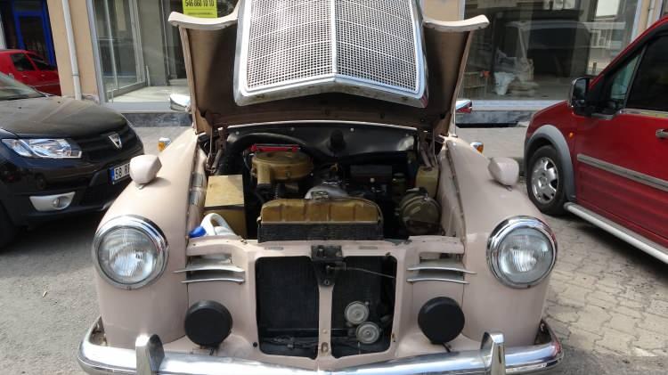 <p>Altınordu ilçesi Karşıyaka Mahallesi'nde yaşayan 80 yaşındaki Cafer Öçgüdek, 1978 yılında 1959 model Mercedes marka otomobil satın aldı. Uzun süre aracını kullandıktan sonra çalışmak için yurtdışına çıkan Öçgüdek, bu esnada aracını kapalı garaja sakladı.</p>
