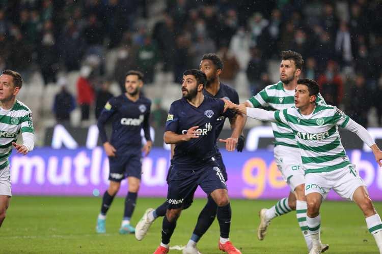 <p>İttifak Holding Konyaspor ile Kasımpaşa arasındaki 26. hafta mücadelesi de 4-4 tamamlandı.</p>
