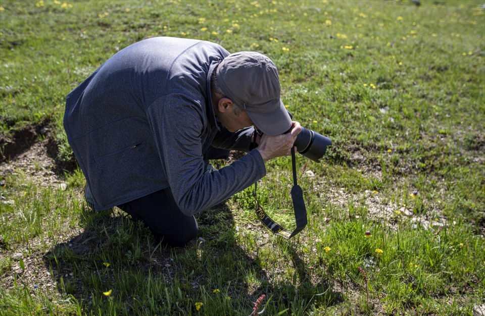 <div>Türkiye'nin yüksek rakımlı yerleşim yerlerinden Erzurum'un Karayazı ilçesinde bir araya gelen fotoğraf tutkunları foto safariye katıldı.</div>

<div> </div>
