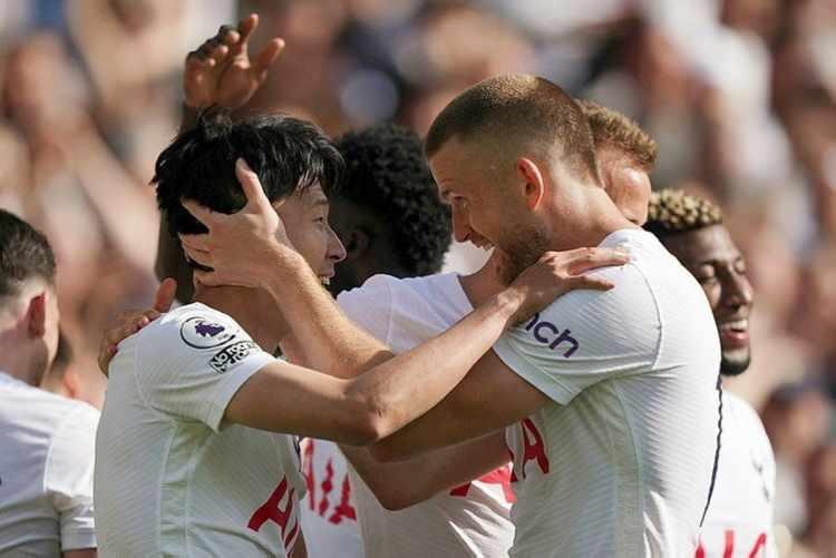<p><strong>9- Tottenham / 1 milyar 912 milyon Euro</strong></p>