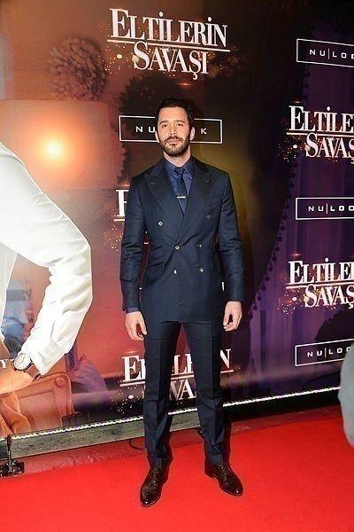 <p>BARIŞ ARDUÇ AĞABEYİ ONUR ARDUÇ VE KARDEŞİ MERT ARDUÇ</p>