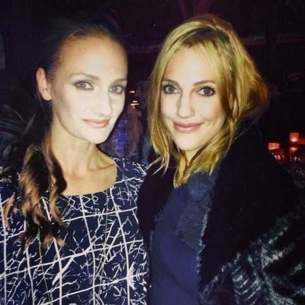 <p>MERYEM UZERLİ VE KARDEŞİ CANAN UZERLİ</p>
